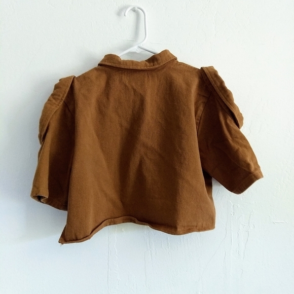 SOLD Fashion brand company 3 collar crop top - Picture 3 of 6